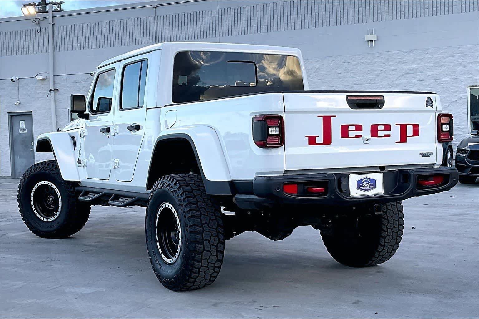 Used 2020 Jeep Gladiator Rubicon AWD/4WD image 4