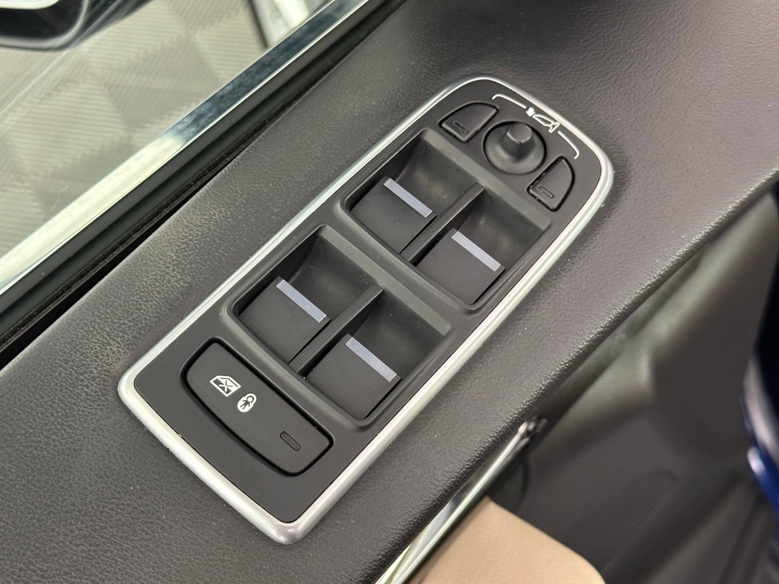 Used 2020 Jaguar F-PACE Premium AWD/4WD image 35