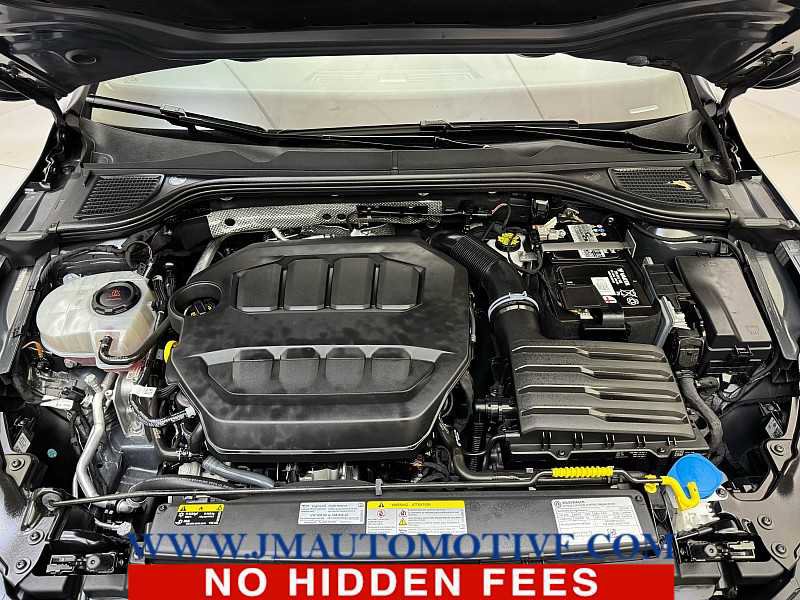 Used 2022 Volkswagen GTI SE image 10