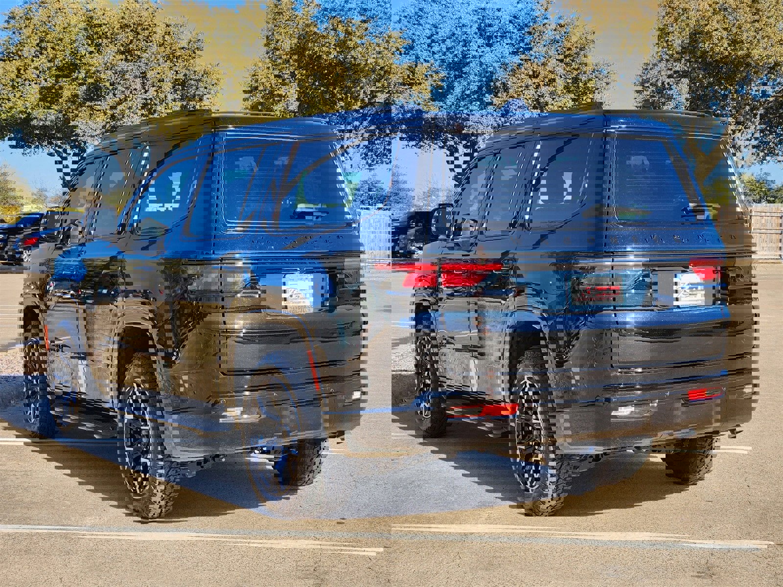 Used 2025 Jeep Wagoneer Series II image 4