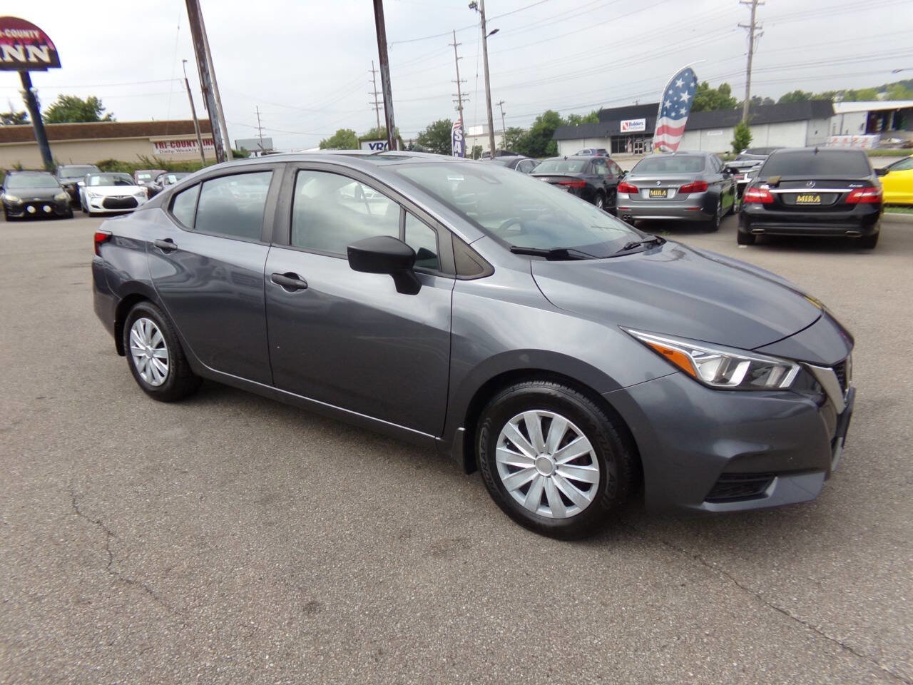 Used 2020 Nissan Versa S image 3