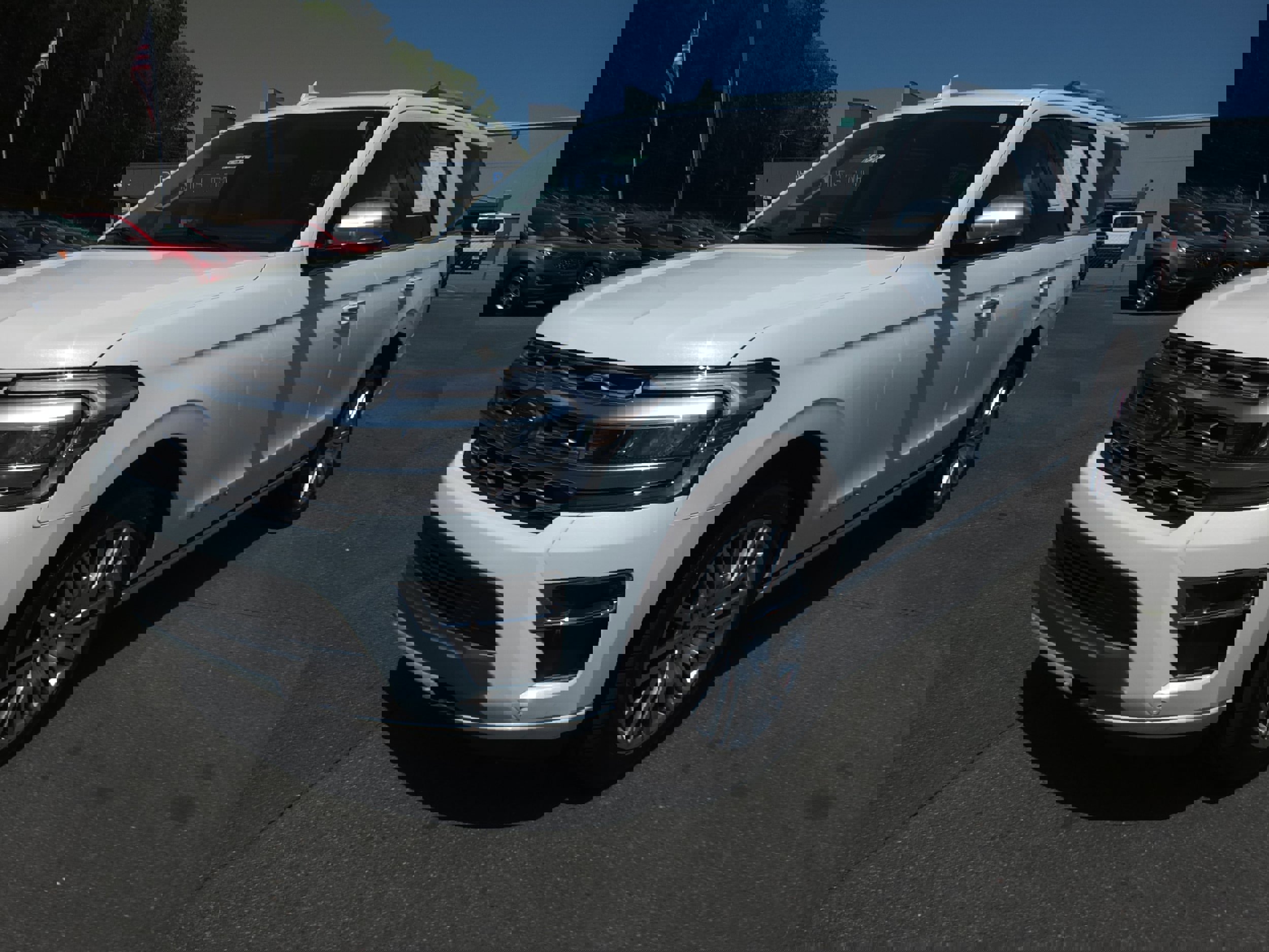 Used 2023 Ford Expedition Platinum AWD/4WD image 7