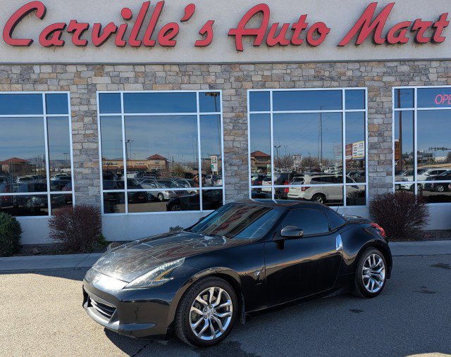 Used 2010 Nissan 370Z Touring image 1