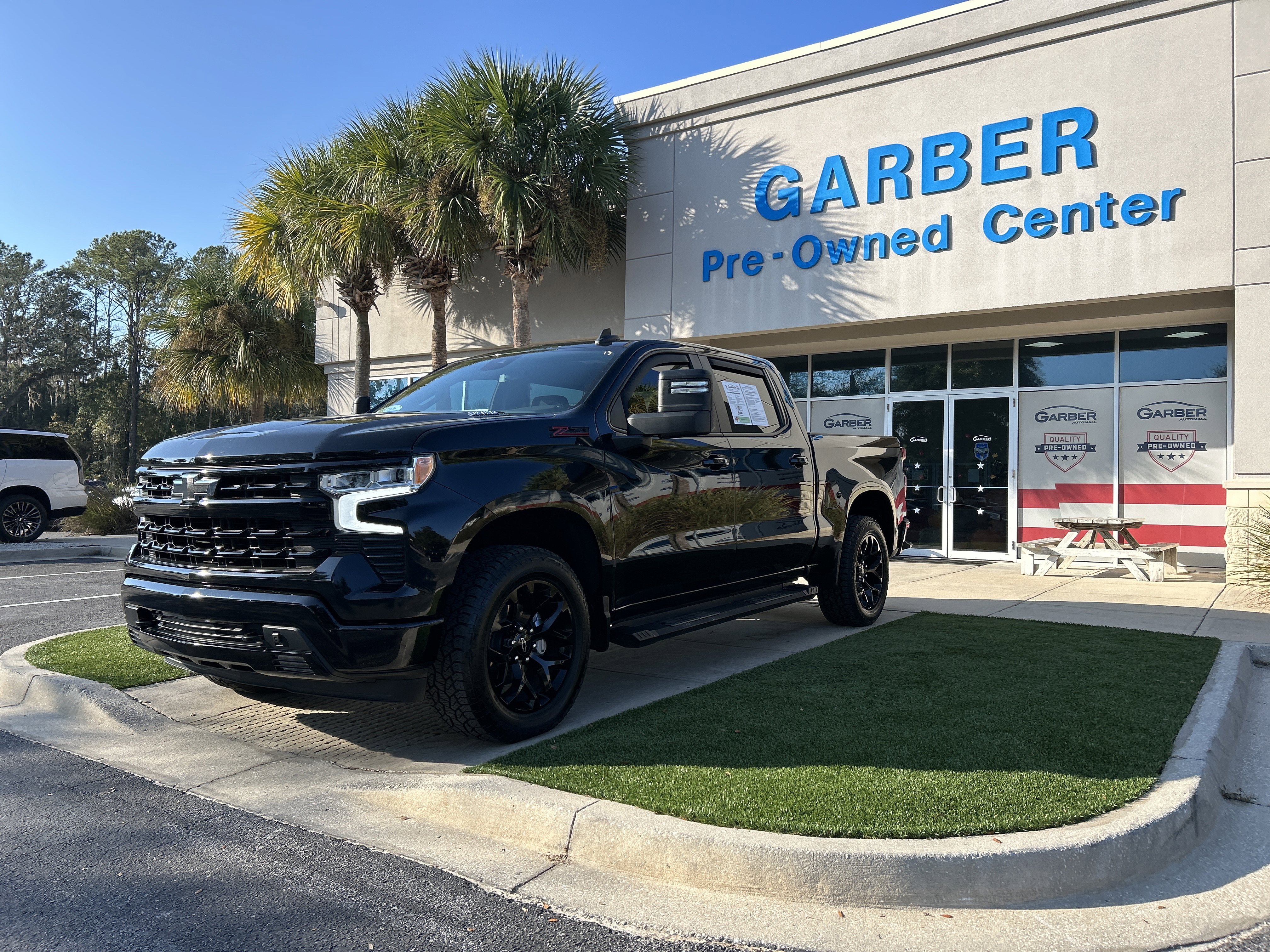 Used 2023 Chevrolet Silverado 1500 RST w/ Z71 Off-Road Package image 3