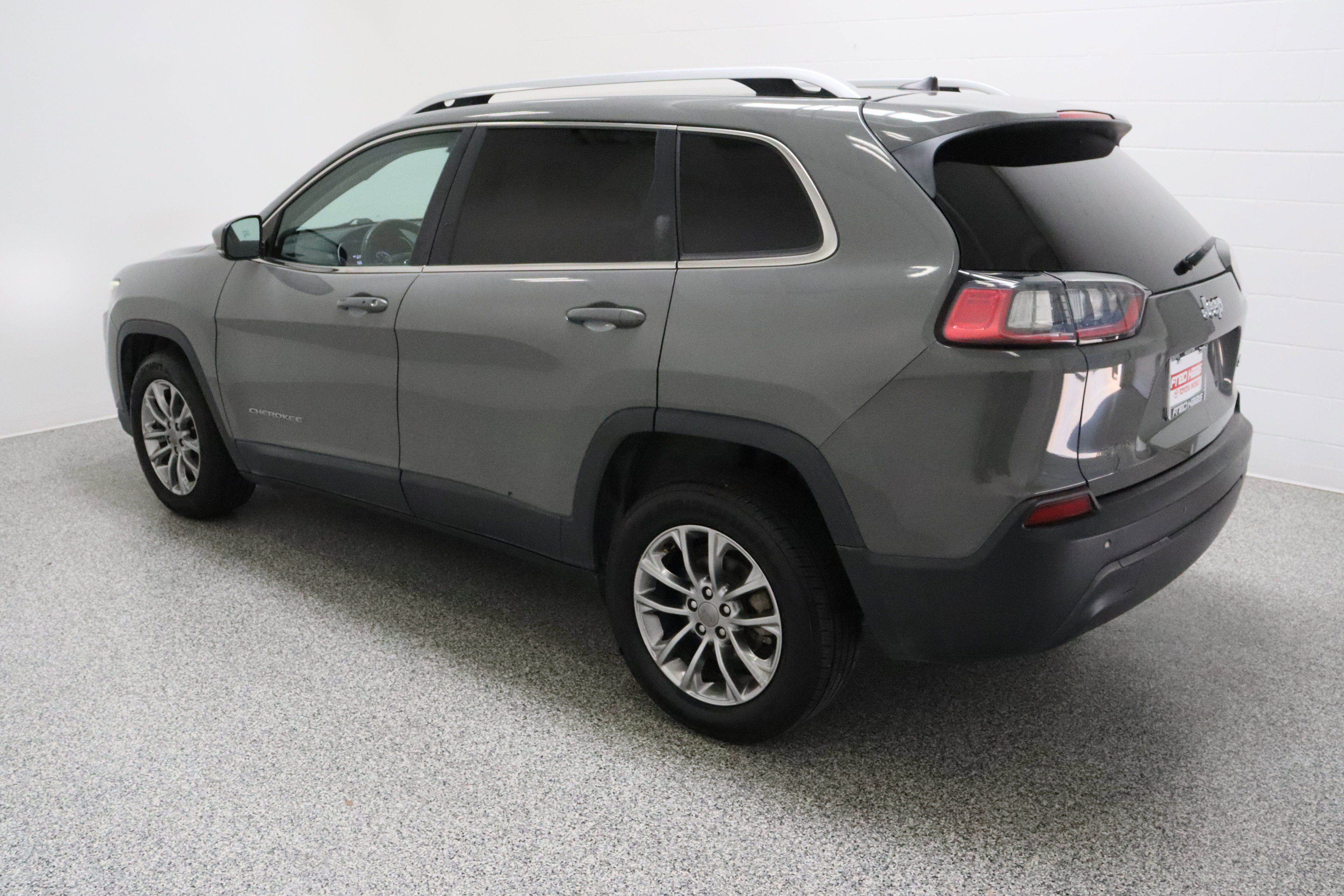 Used 2020 Jeep Cherokee Latitude Plus FWD image 9