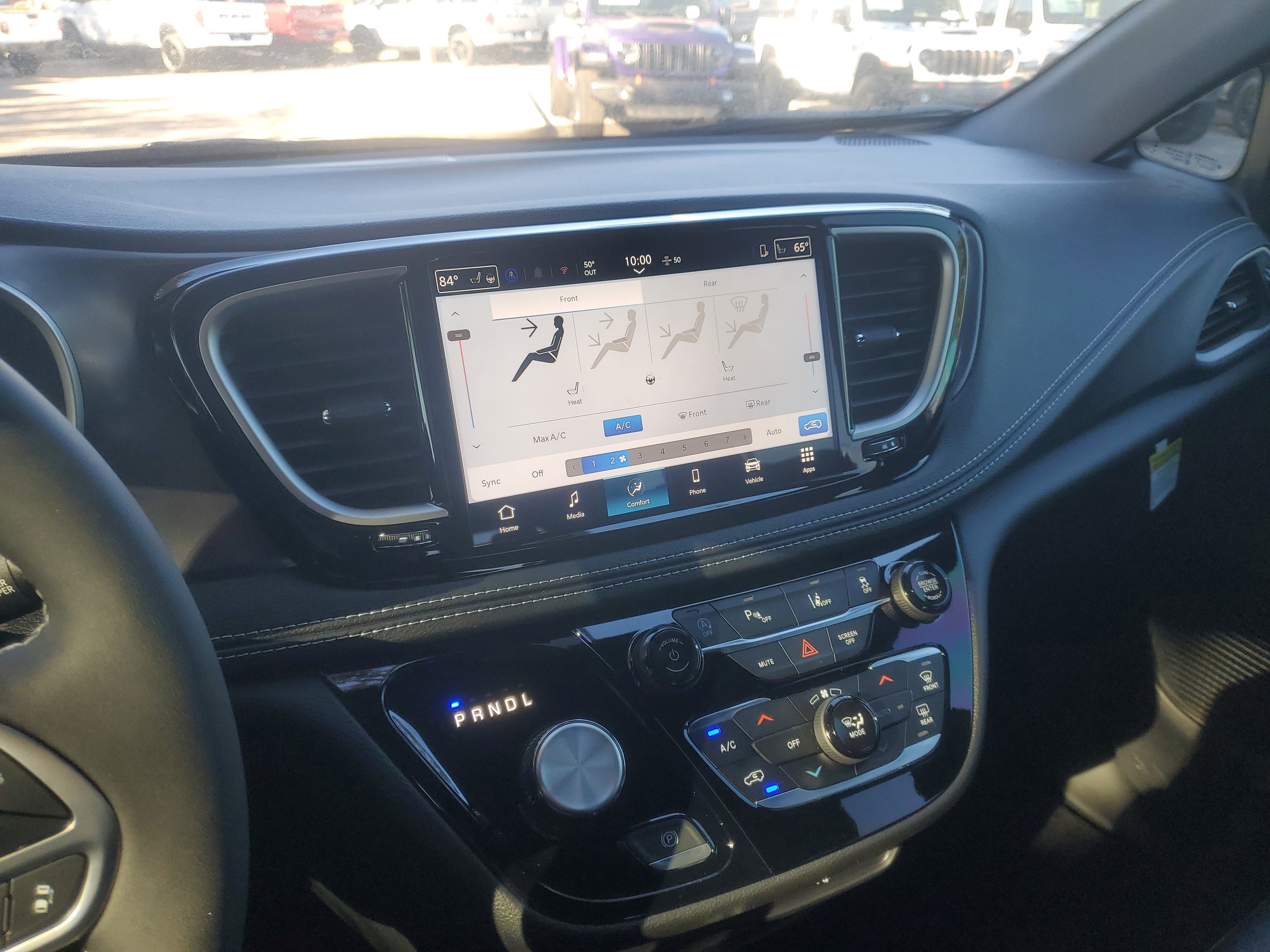 New 2026 Chrysler Pacifica Select image 15