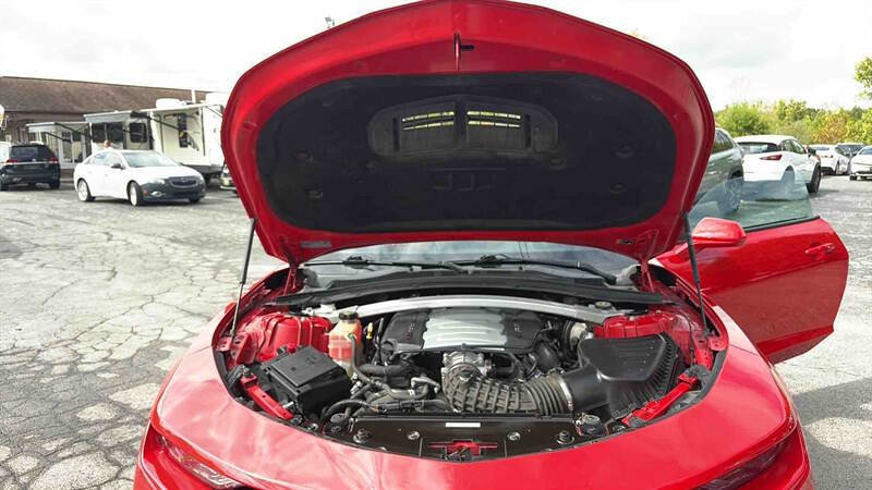 Used 2020 Chevrolet Camaro SS RWD image 34
