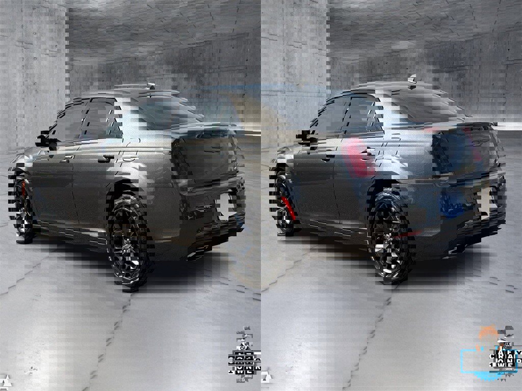 Certified 2023 Chrysler 300 Touring w/ Sport Appearance Package image 4