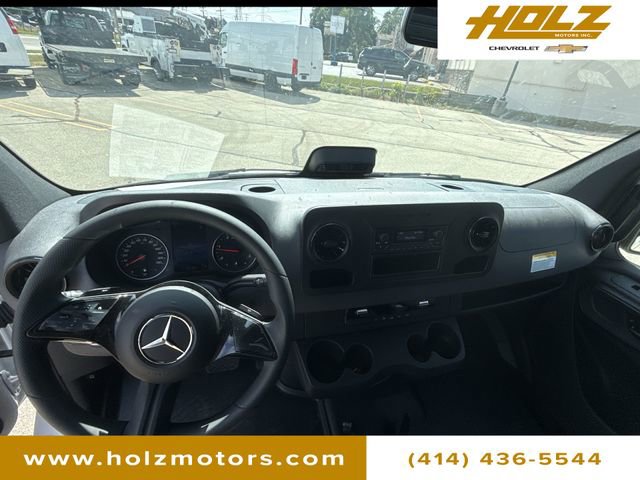 Used 2025 Mercedes-Benz Sprinter 2500 image 19
