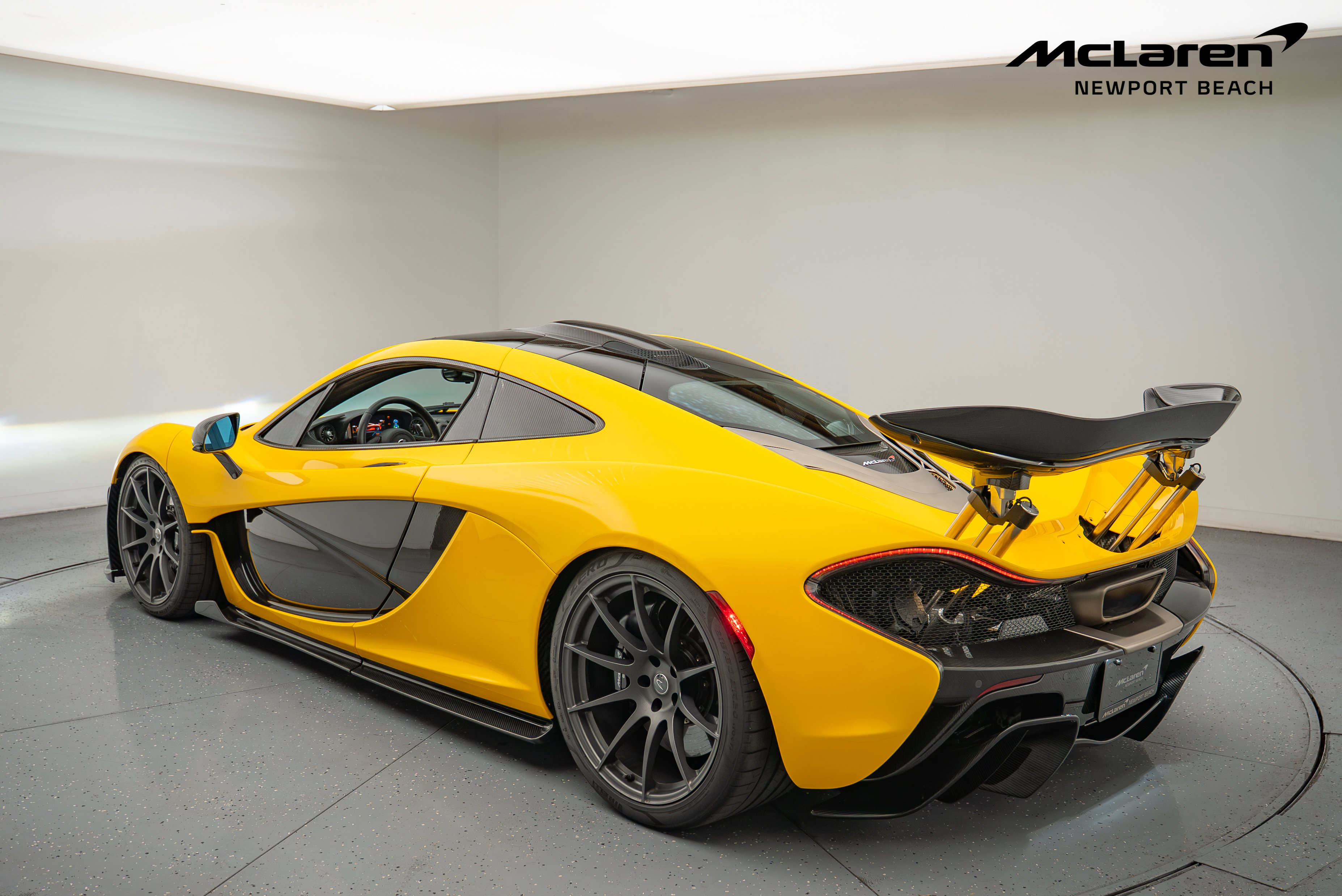 Used 2014 McLaren P1 image 18