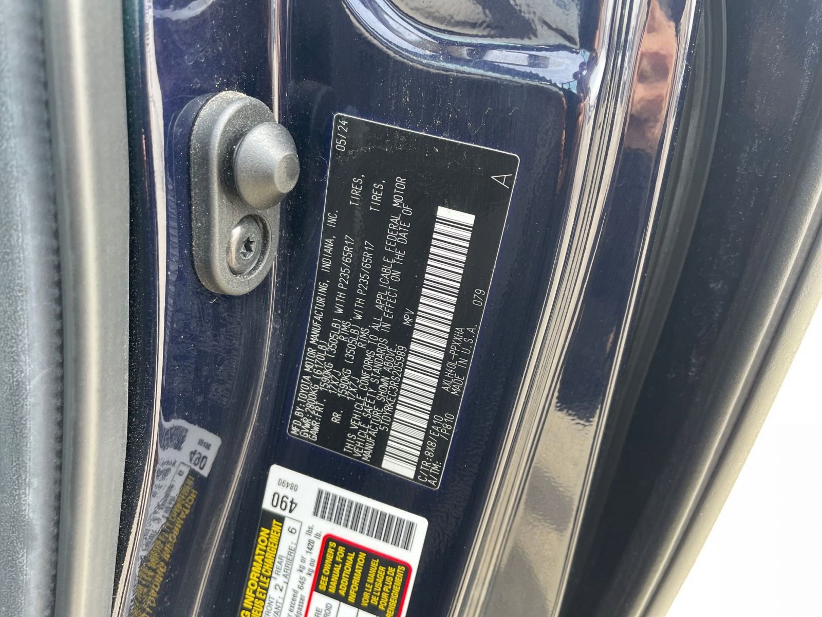 Used 2024 Toyota Sienna XLE image 32