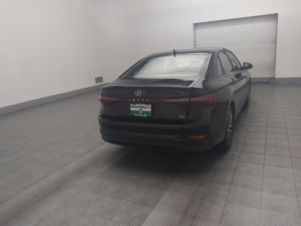 Used 2025 Volkswagen Jetta SE FWD image 9