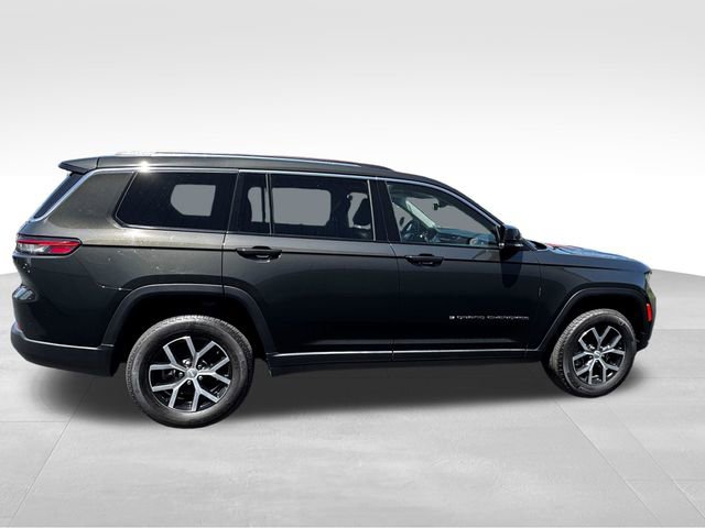 Used 2023 Jeep Grand Cherokee L Limited AWD/4WD image 5