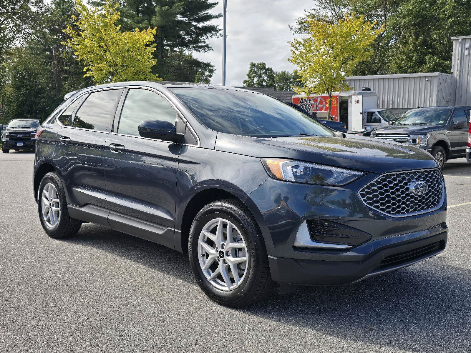 Used 2023 Ford Edge SEL AWD/4WD image 1