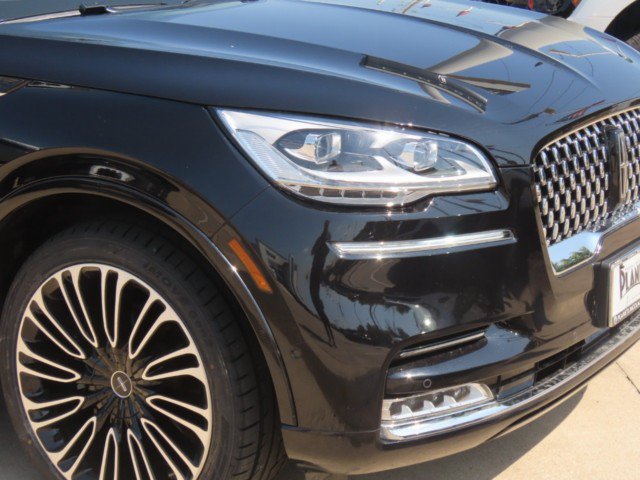 Certified 2023 Lincoln Aviator Black Label w/ Class IV Trailer Tow Package AWD/4WD image 5