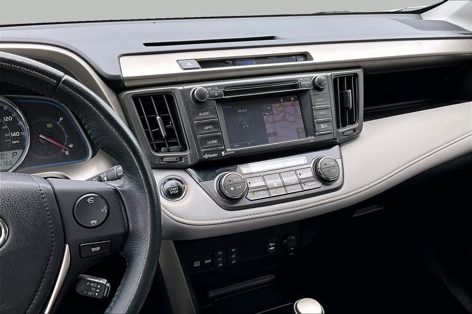 Used 2015 Toyota RAV4 Limited w/ Technology Package FWD image 7