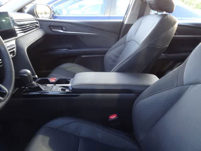 Certified 2025 Toyota Camry XLE FWD image 7