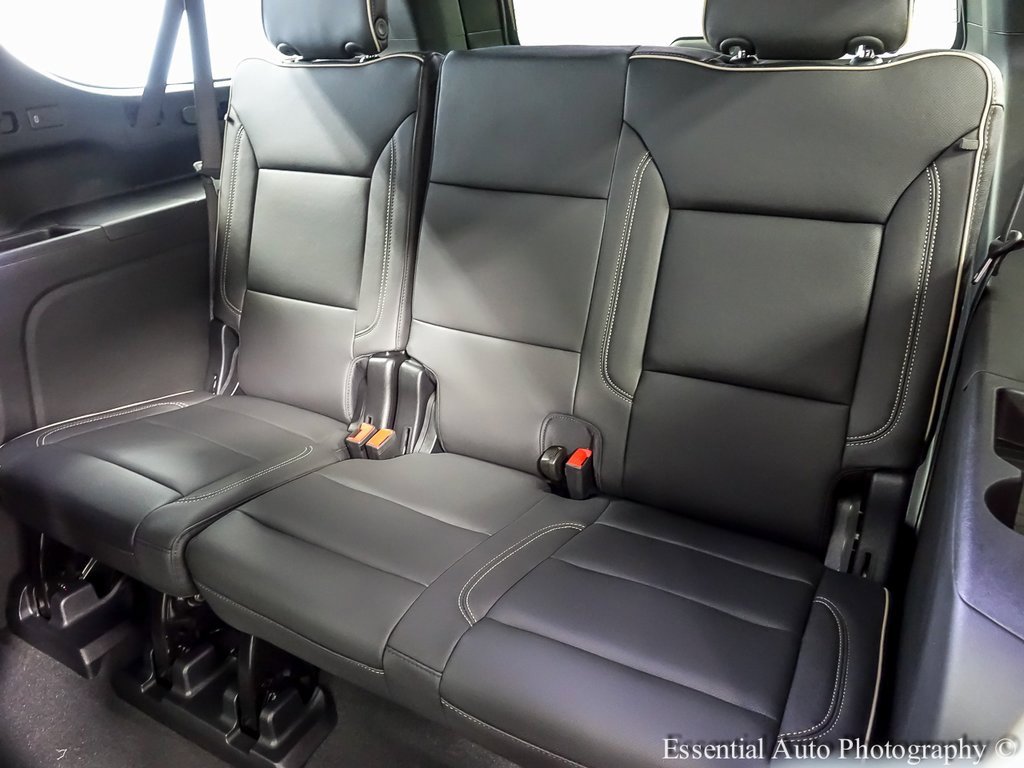 New 2026 Chevrolet Suburban Premier image 12