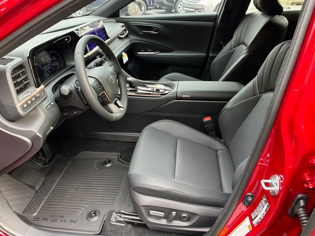 New 2025 Toyota Crown Signia image 9