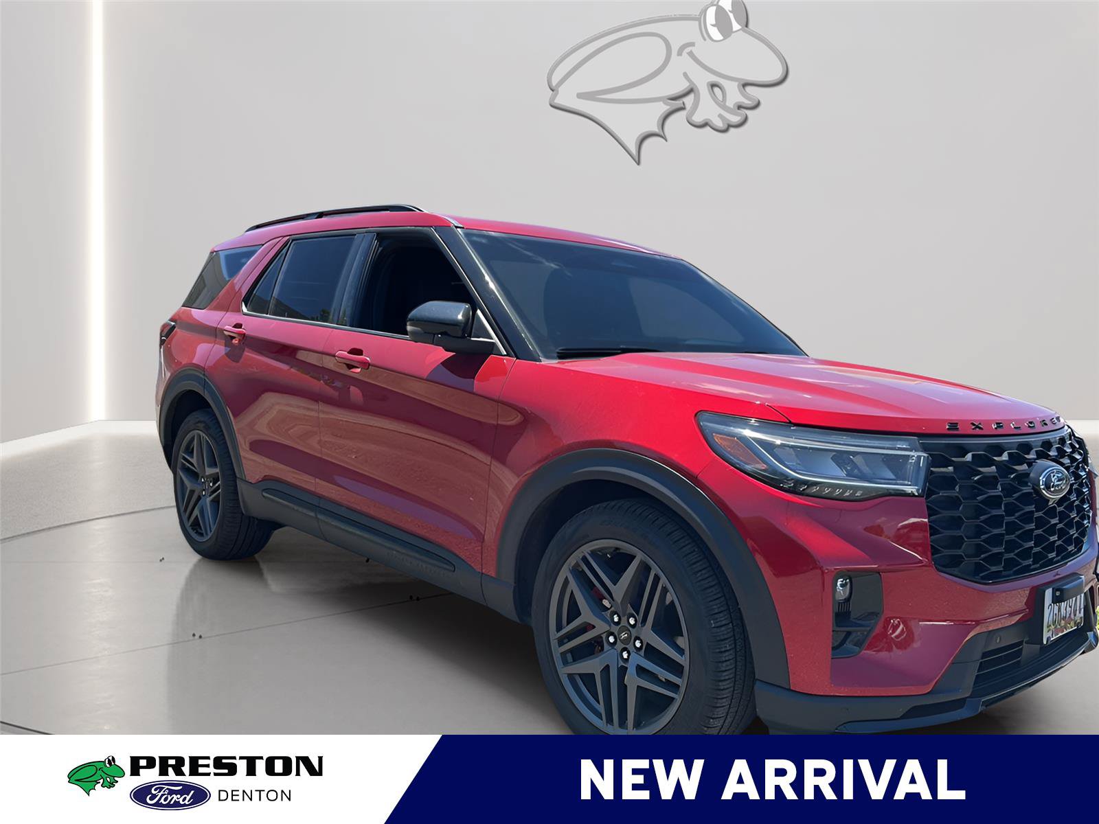 Used 2025 Ford Explorer ST AWD/4WD image 3