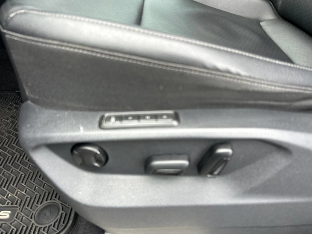 Used 2019 Volkswagen Atlas SEL FWD image 31