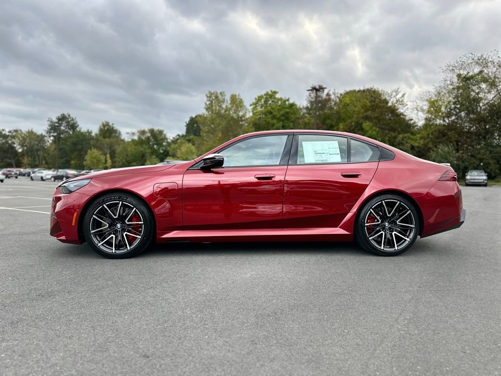 New 2026 BMW M5 w/ Carbon Package image 3