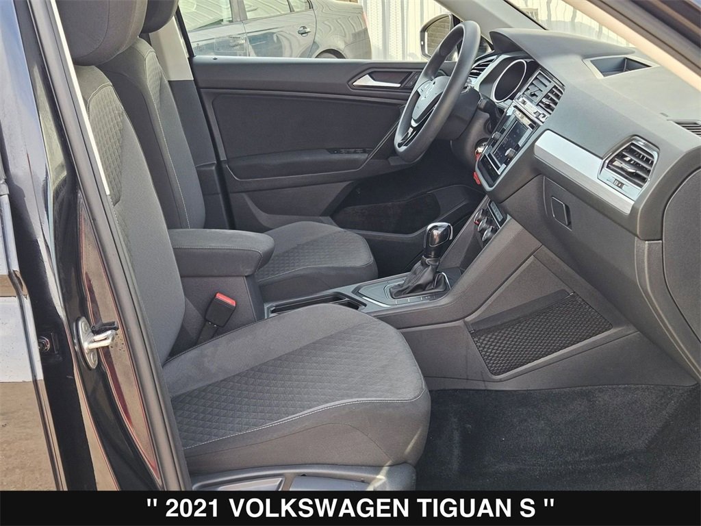 Used 2021 Volkswagen Tiguan S image 28