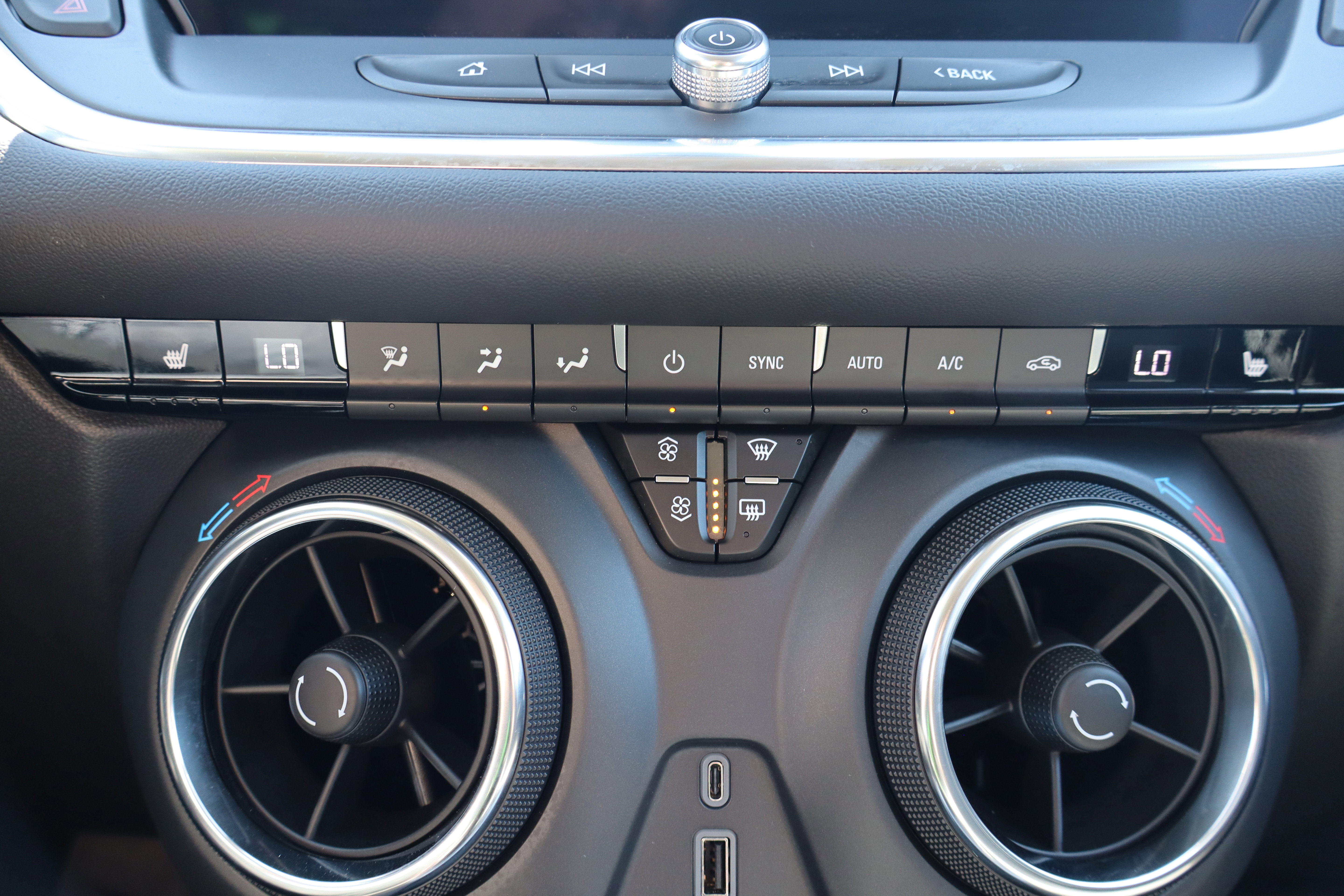 Used 2024 Chevrolet Blazer LT w/ LPO, Floor Liner Package FWD image 22