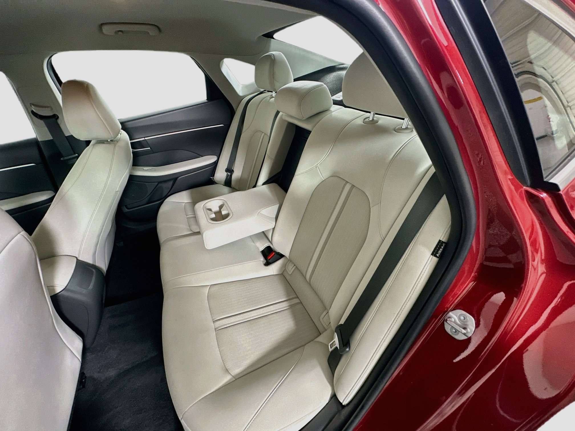 Used 2025 Hyundai Sonata SEL FWD image 27