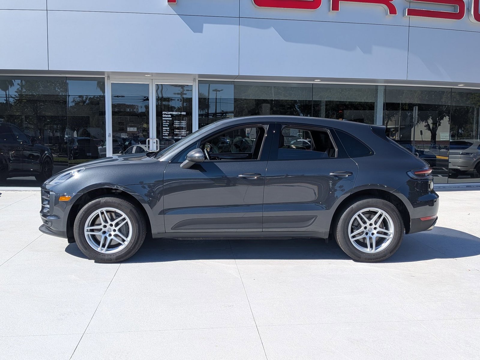 Used 2021 Porsche Macan S image 2