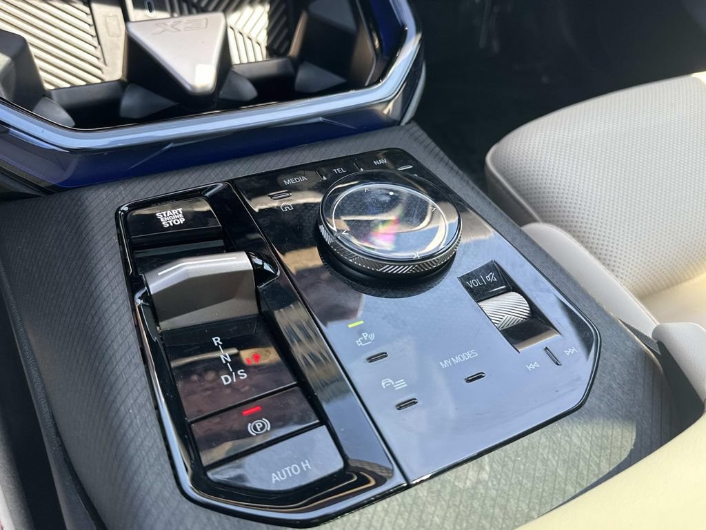 Used 2025 BMW X3 xDrive30i AWD/4WD image 24