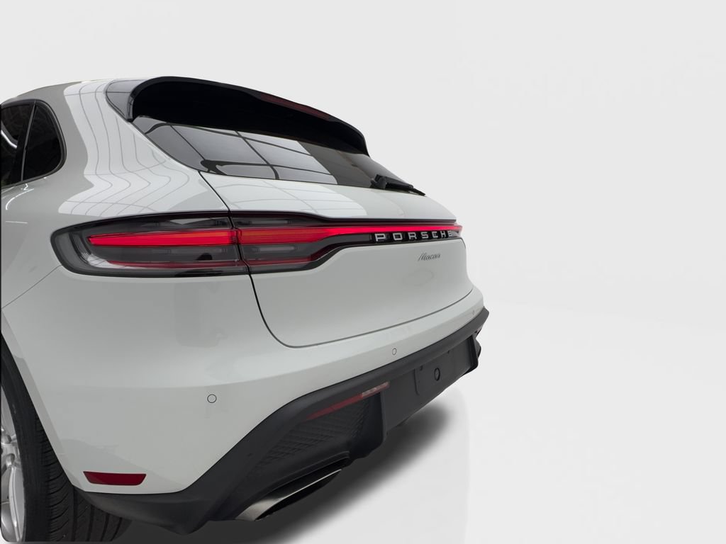 Used 2022 Porsche Macan AWD/4WD image 11