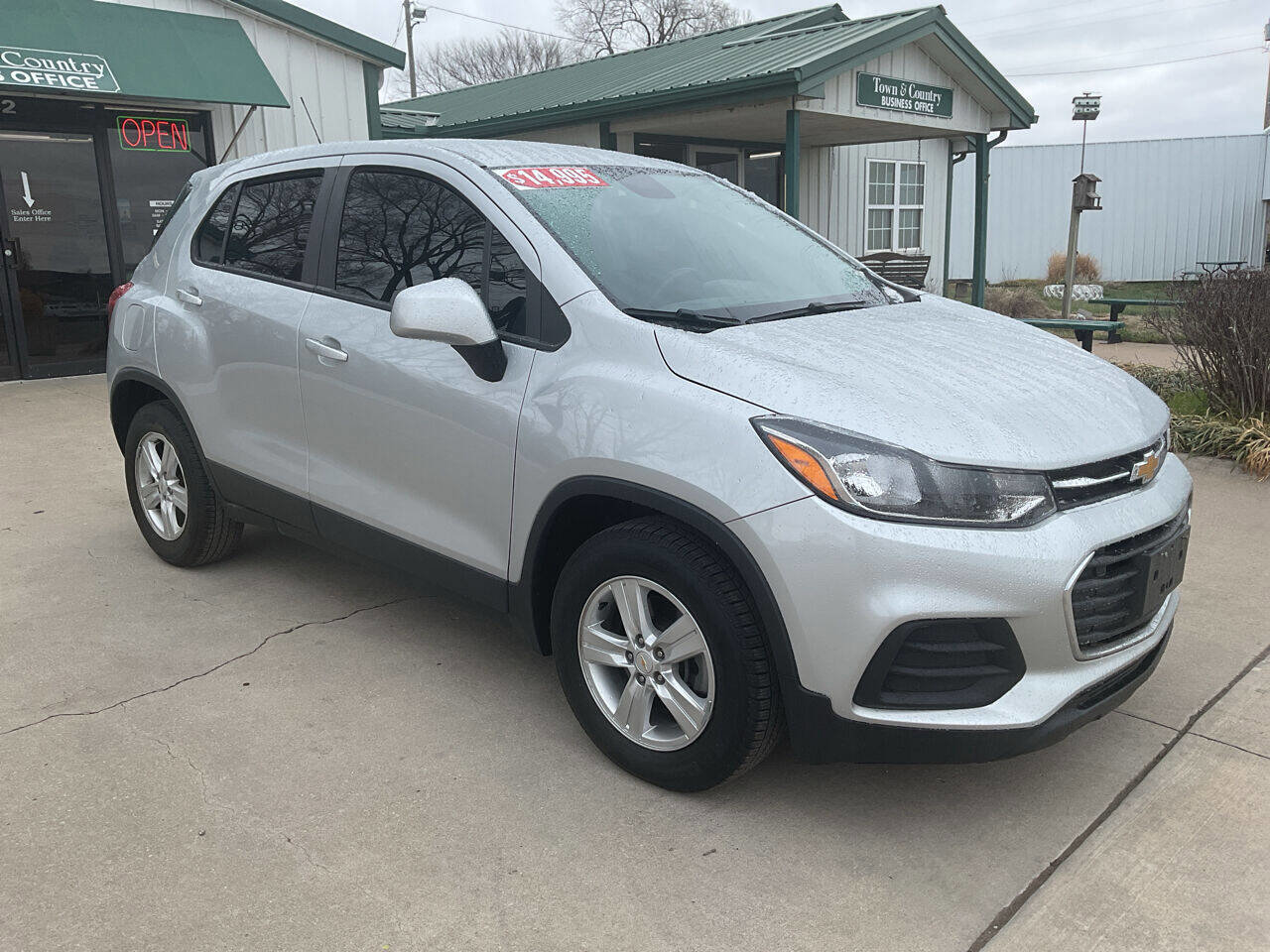 Used 2021 Chevrolet Trax LS w/ Tint and Cruise Package image 3