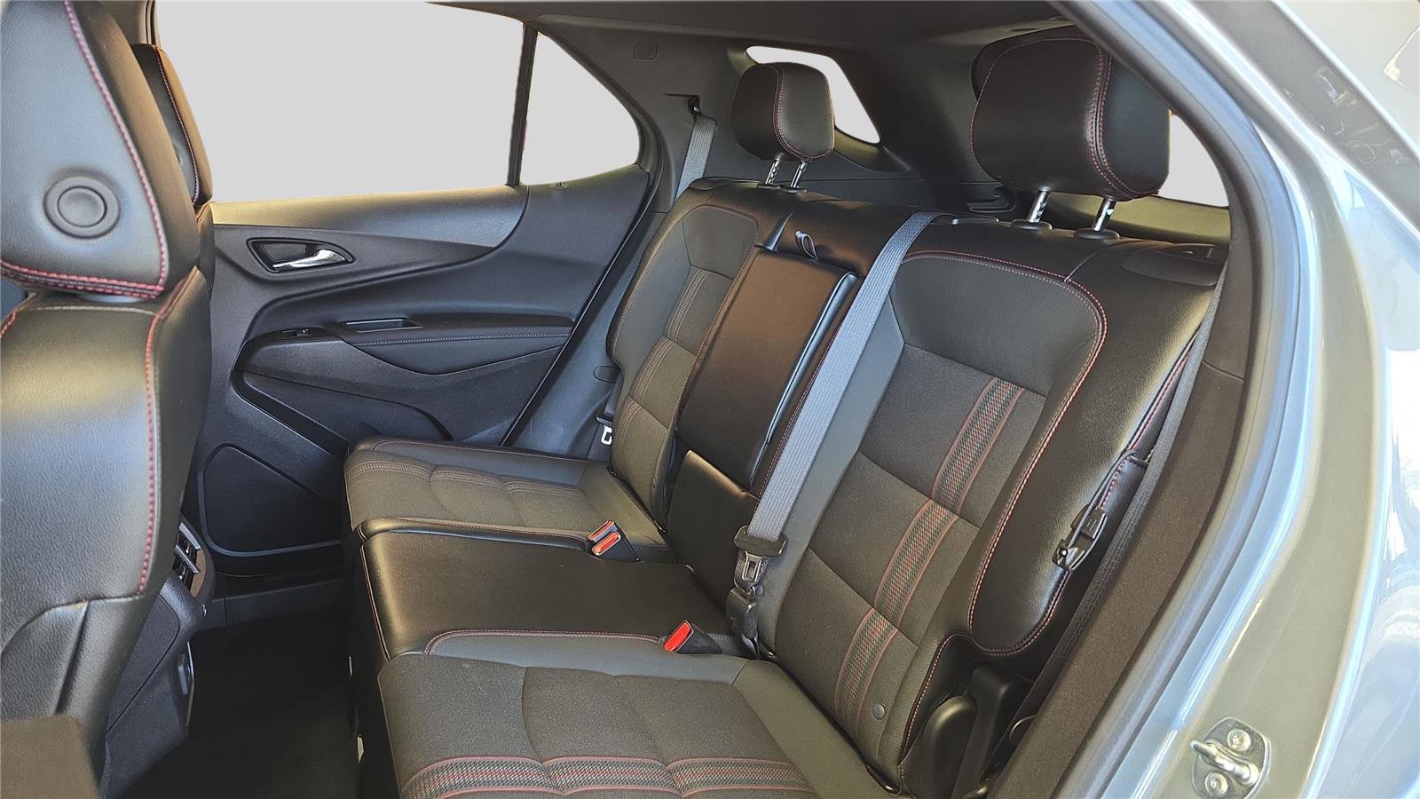 Used 2024 Chevrolet Equinox RS image 15