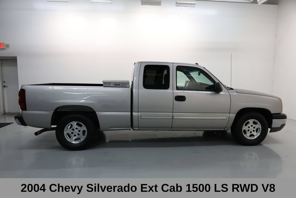 Used 2004 Chevrolet Silverado 1500 LS w/ Safe and Sound Package RWD image 4