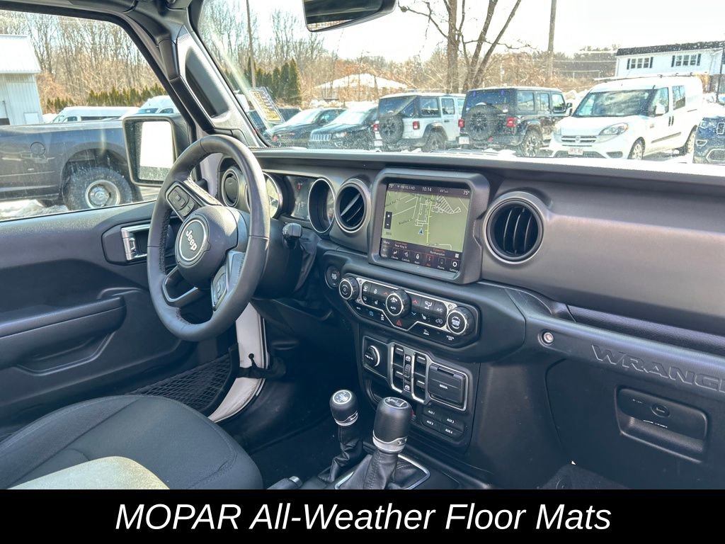 Used 2023 Jeep Wrangler Unlimited w/ Sun & Screen Package image 34