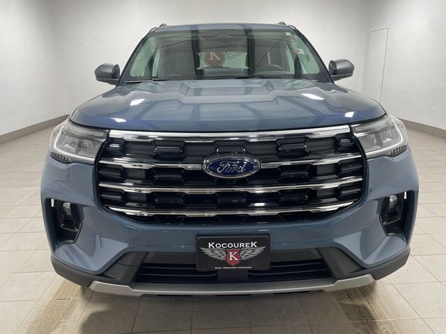 New 2026 Ford Explorer Active w/ Active Comfort Package AWD/4WD image 2