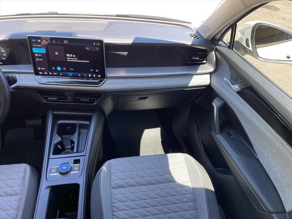 Used 2025 Volkswagen Tiguan S FWD image 8
