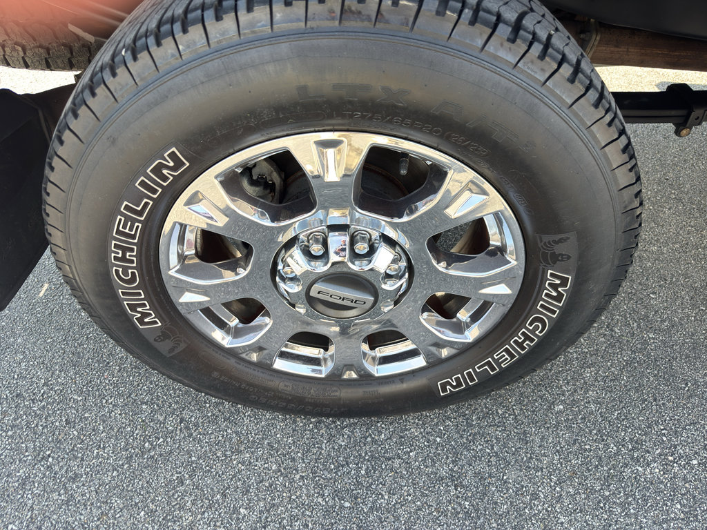 Used 2021 Ford F250 Lariat w/ Chrome Package image 34