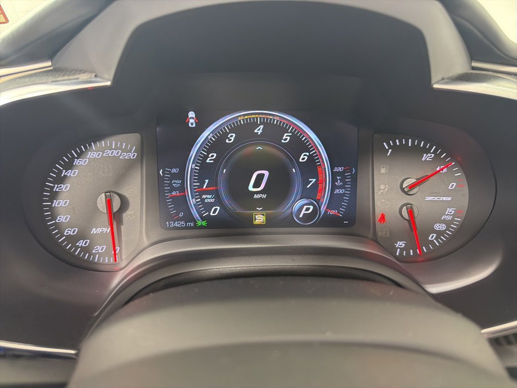 Used 2015 Chevrolet Corvette Z06 w/ 3LZ Preferred Equipment Group image 29