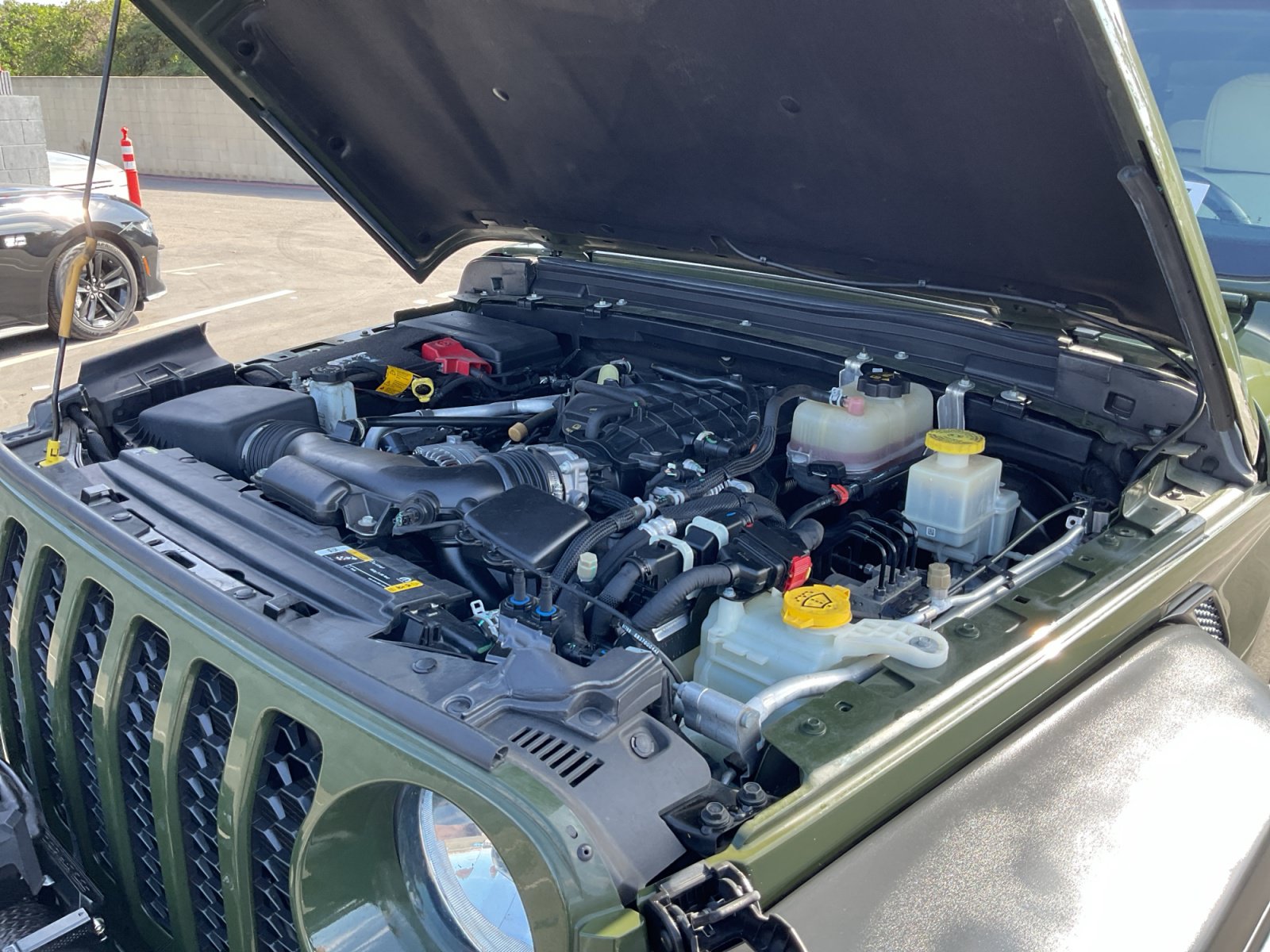 Used 2023 Jeep Gladiator Sport AWD/4WD image 23