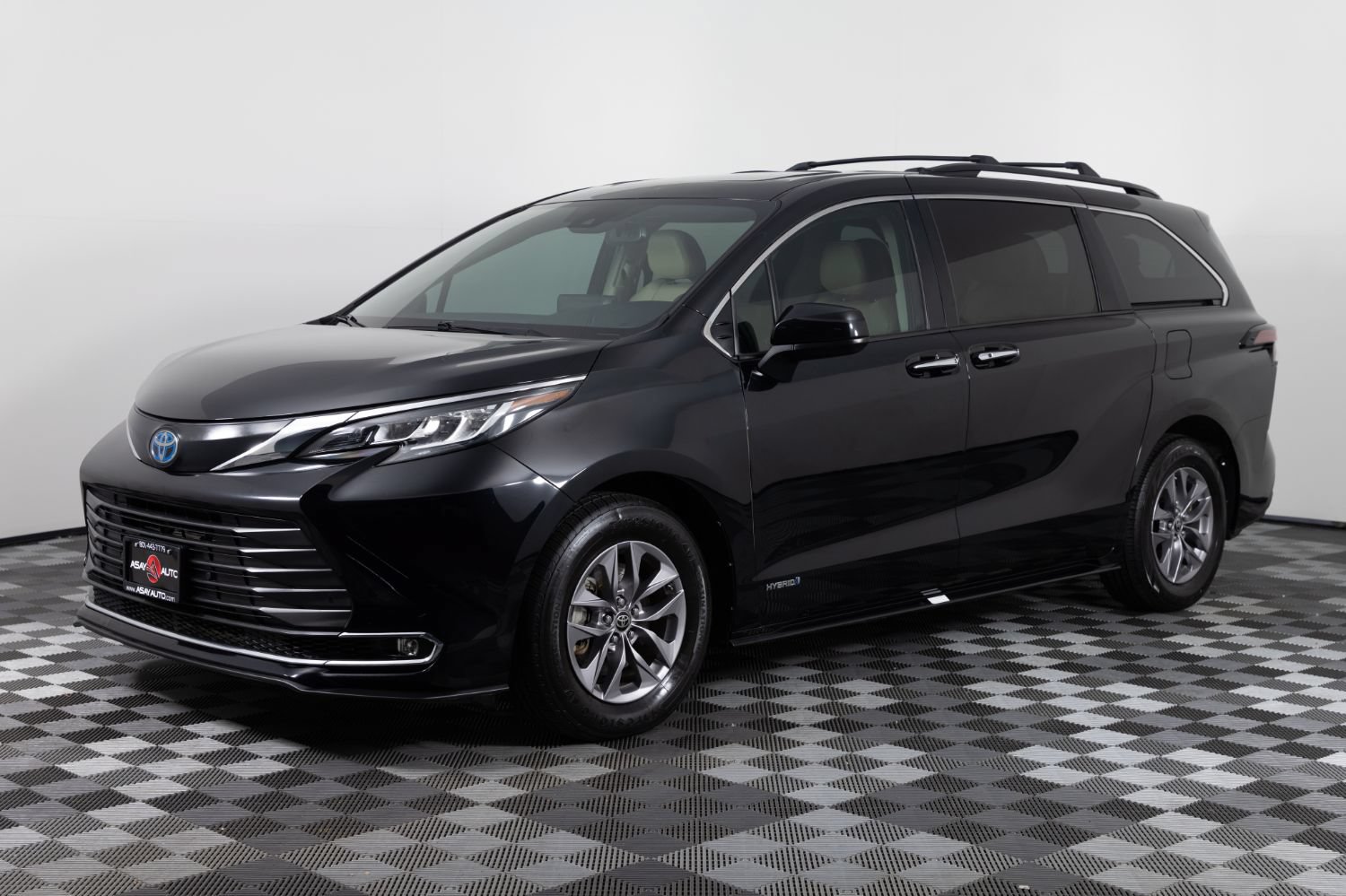 Used 2021 Toyota Sienna XLE