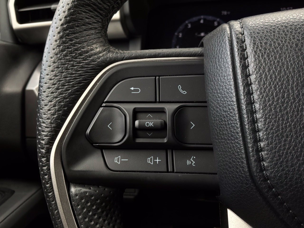 Used 2024 Toyota Tacoma TRD Sport w/ TRD Sport Premium Package RWD image 43