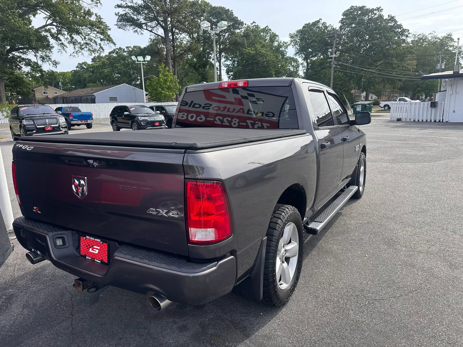 Used 2016 RAM 1500 Express w/ Popular Equipment Group AWD/4WD image 3