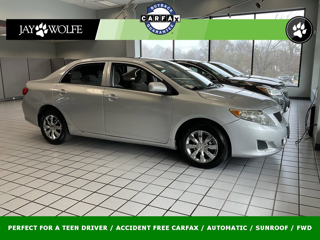 Used 2010 Toyota Corolla LE image 1