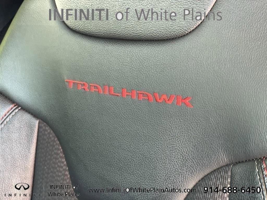 Used 2024 Jeep Compass Trailhawk image 16