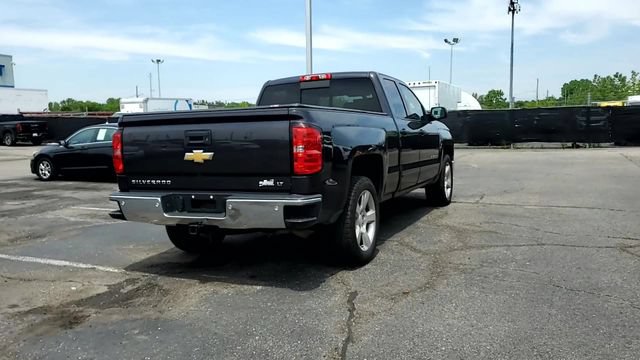 Used 2015 Chevrolet Silverado 1500 LT w/ LT Plus Package AWD/4WD image 7