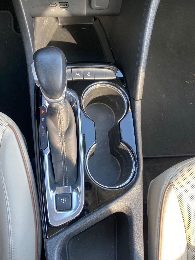 Used 2024 Buick Encore GX Avenir w/ Avenir Convenience Package image 19