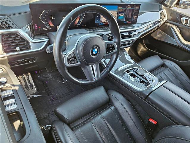 Used 2023 BMW X7 M60i image 9
