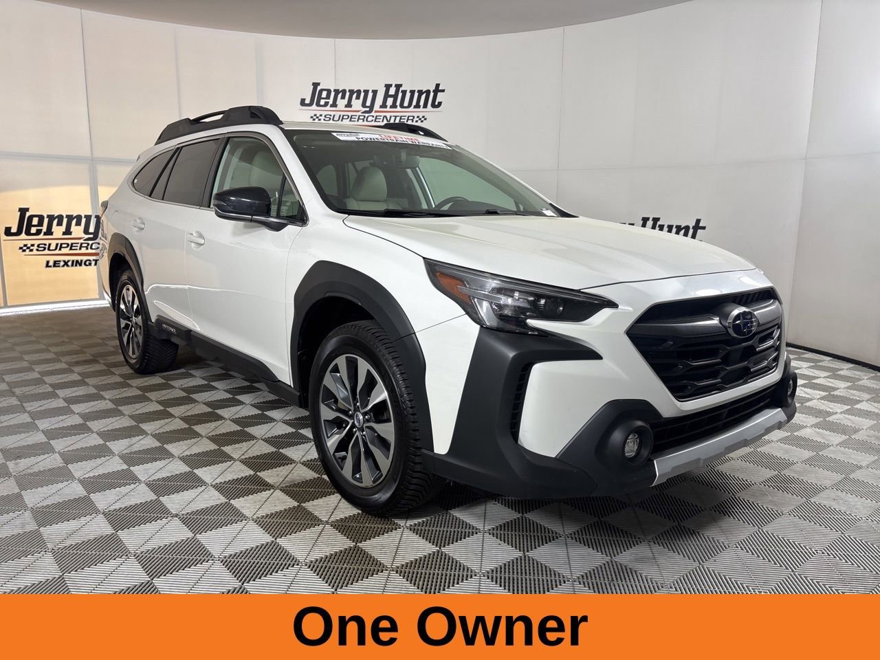 Used 2025 Subaru Outback Limited AWD/4WD image 4